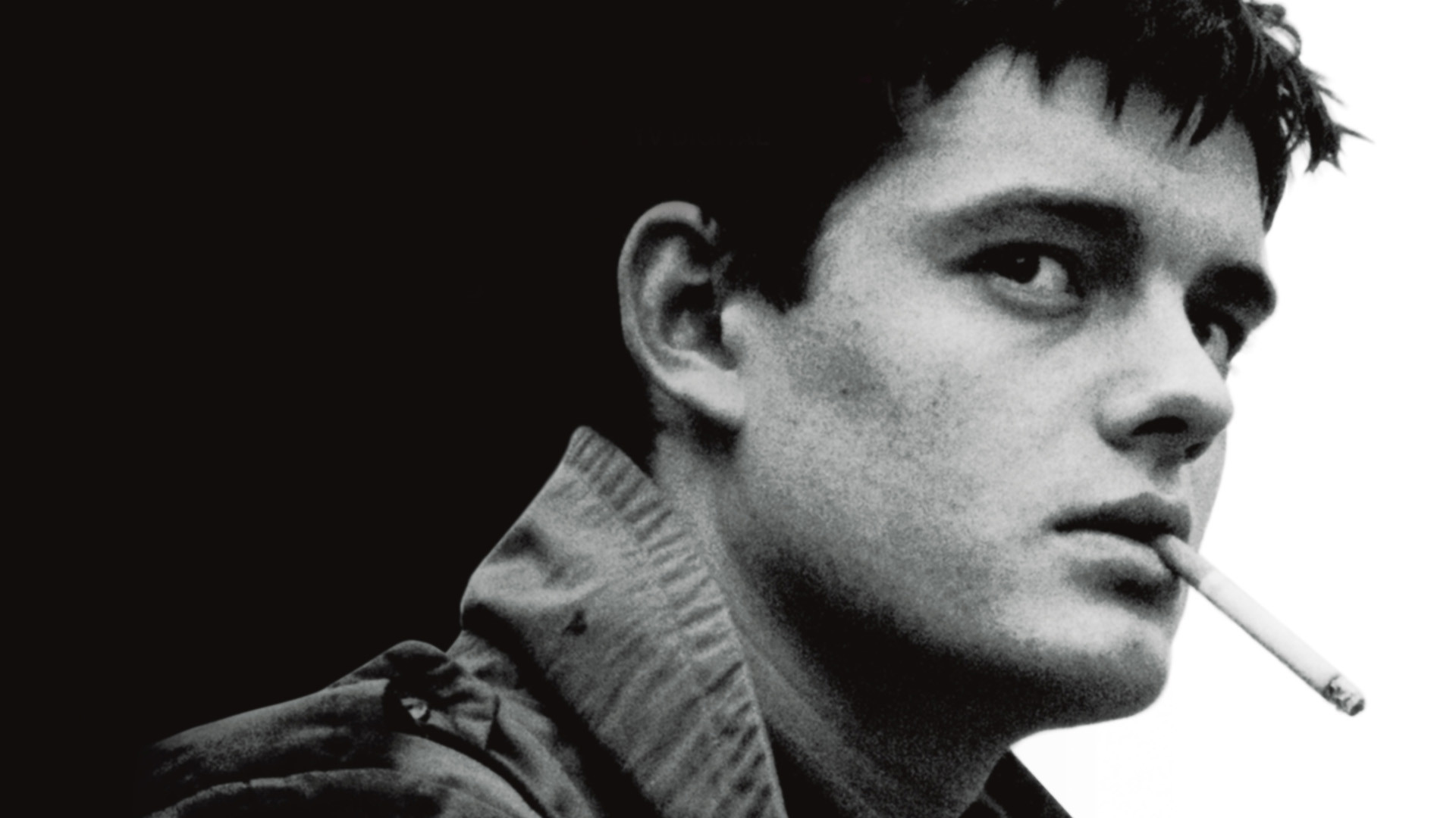  Sam Riley intepreta amb solvència el cantant de Joy Division Ian Curtis en la pel·lícula Control. 