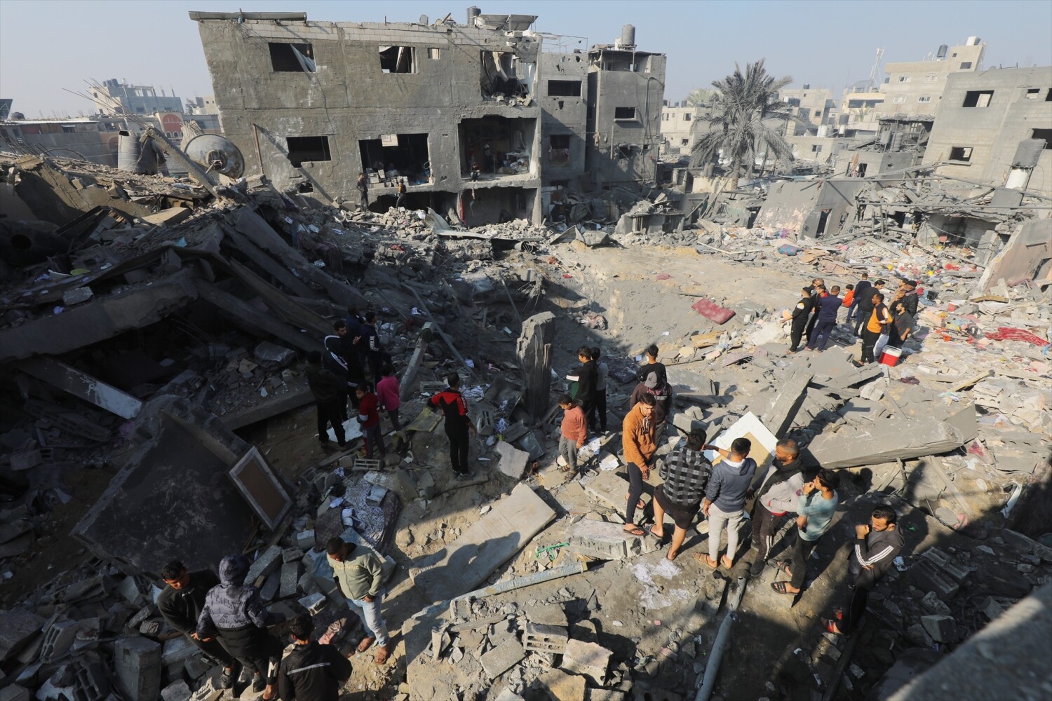 18 de desembre de 2023, Nusairat, Franja de Gaza. Vista general d’edificis destrossats per atacs israelians.