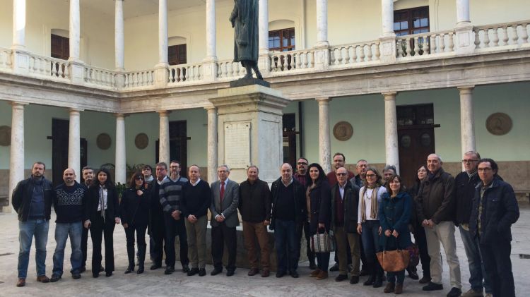 Acte de signatura dels partits, sindicats i entitats civils per incloure la competència lingüística