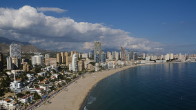 Benidorm. Compacta i vertical