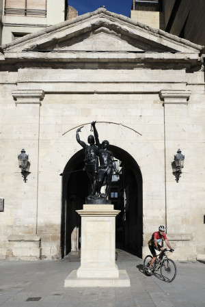Estàtua d'Indíbil i Mandoni (Lleida)