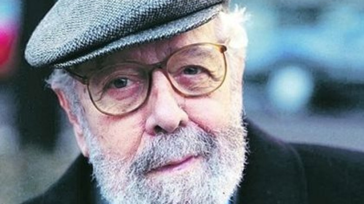 Luis García-Berlanga, amb la seua inseparable boina i les seues característiques ulleres. Europa Press