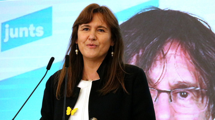 Derrota per la mínima. Laura Borràs, presidenciable de JxCat, compareix durant la nit electoral. Agència Catalana de Notícies