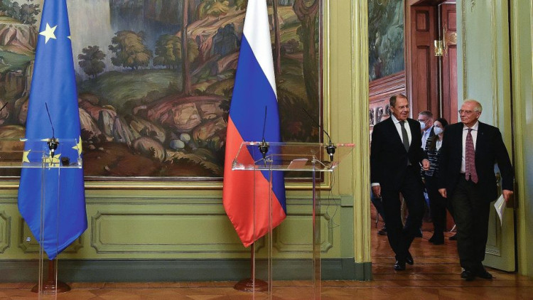 El ministre rus d'Exteriors, Lavrov, amb l'Alt Representant de la Unió Europea, Josep Borrell. Der Spiegel