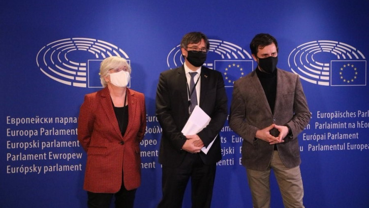 Els eurodiputats Clara Ponsatí, Carles Puigdemont i Toni Comín. Europa Press