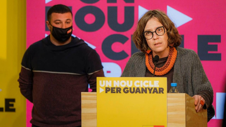 Eulàlia Reguant i Edgar Fernandez, de la CUP, durant la compareixença per valorar els resultats electorals, el 14 de febrer del 2021. Agència Catalana de Notícies