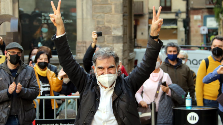 Imatge de Jordi Cuixart arribant a la plaça del Rei aquest 29 de gener de 2021. Agència Catalana de Notícies