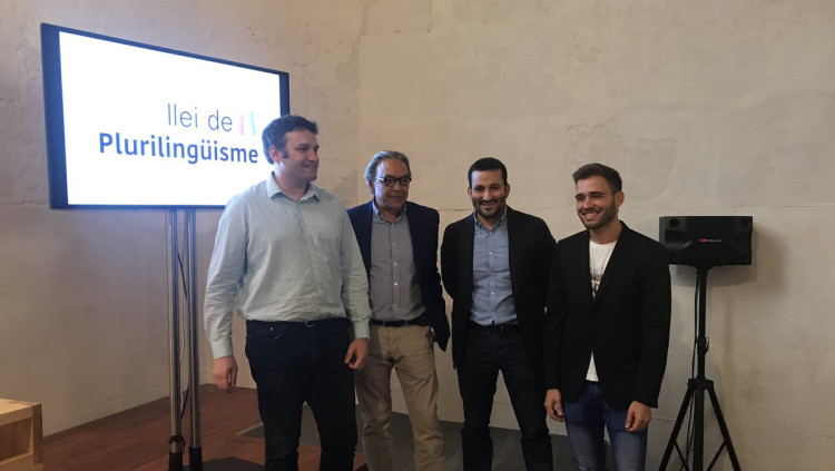 D'esquerra a dreta: César Jiménez (Podem), Manuel Mata (PSPV-PSOE), el conseller Vicent Marzà (Compromís) i Fran Ferri (Compromís) | PSPV-PSOE