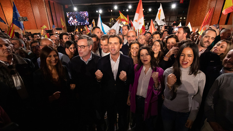 Acte de tancament de campanya de Ciutadans el novembre de 2019, abans de les eleccions estatals en què el partit taronja va patir la davallada. Europa Press