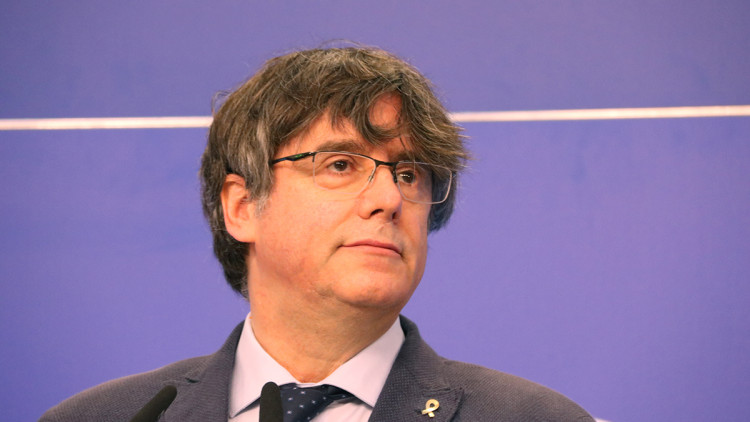 L'eurodiputat de JxCat Carles Puigdemont durant una roda de premsa a l'Eurocambra pel suplicatori, a Brussel·les el 24 de febrer del 2021. Agència Catalana de Notícies