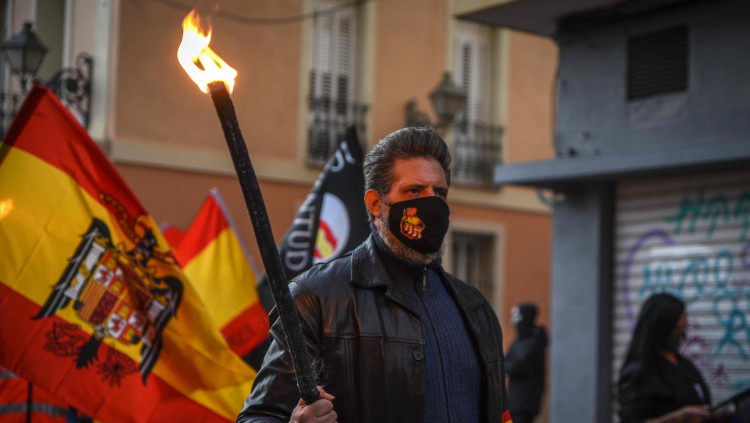 Banderes franquistes a una marxa ultradretana de Benimaclet, València| Europa Press