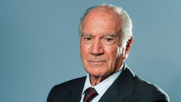 Pla mitjà de l'expresident de la firma Puig, Mariano Puig. Imatge del 13 d'abril de 2020. Agència Catalana de Notícies