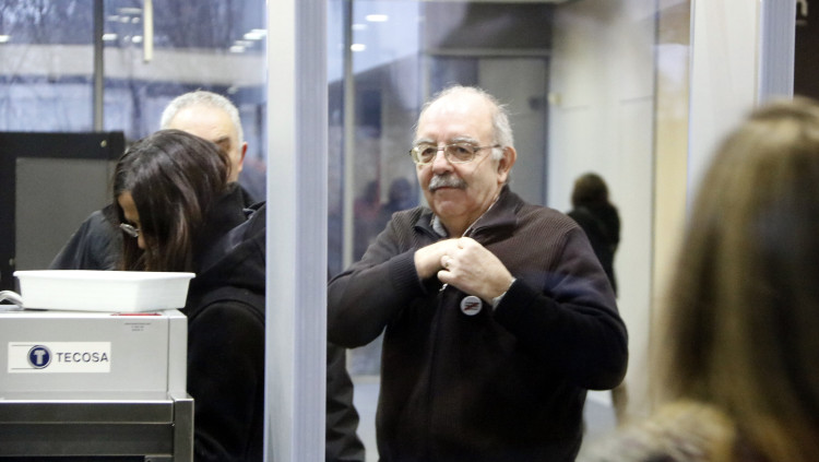 Pla curt de l'alcalde de Callús, Joan Badia, un cop dins els jutjats de Manresa. Agència Catalana de Notícies