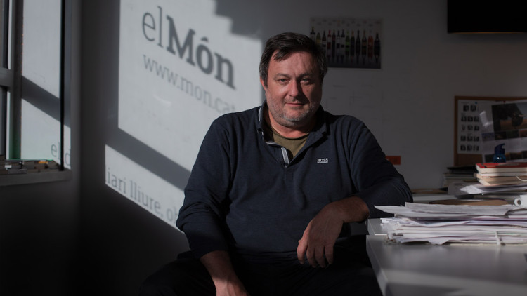 Salvador Cot a la redacció d'El Món. EUROPA PRESS