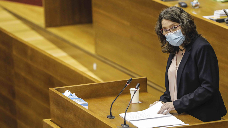 Mónica Oltra, durant la seua compareixença parlamentària d’aquest dimarts a les Corts valencianes.. Europa Press