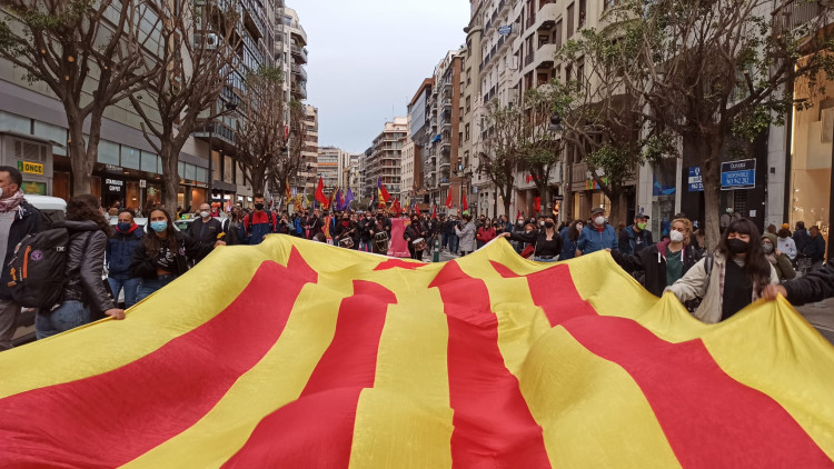 Capçalera de la manifestació de l'esquerra independentista| EL TEMPS