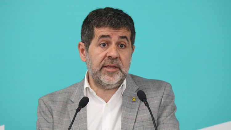 Pla mitjà del secretari general de JxCat, Jordi Sànchez, en roda de premsa des de la seu del partit. 7 de maig del 2021. Agència Catalana de Notícies