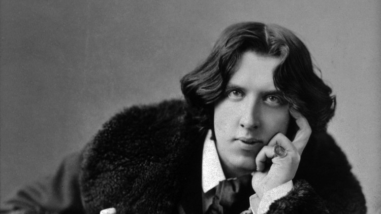 Oscar Wilde va ser un escriptor genial afectat per una caràcter egòlatra i provocador que li costà molt car quan l’acusaren d’homosexual