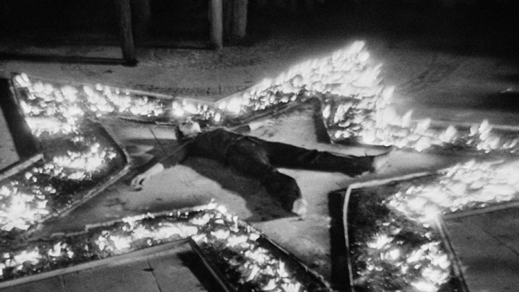 Marina Abramović, Rhythm 5, 1974. Centre Cultural d’Estudiants, Belgrad. Moderna Museet