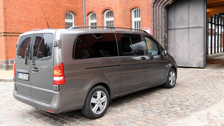 Un vehicle camuflat introdueix el president Puigdemont a la presó alemanya de Neümunster al març del 2018. Europa Press