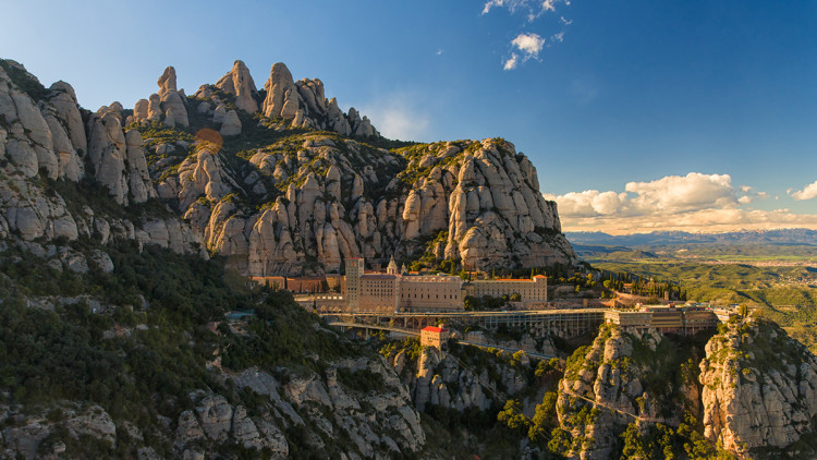 Monestir de Montserrat. Jacinto Marabel Romo / Shutterstock