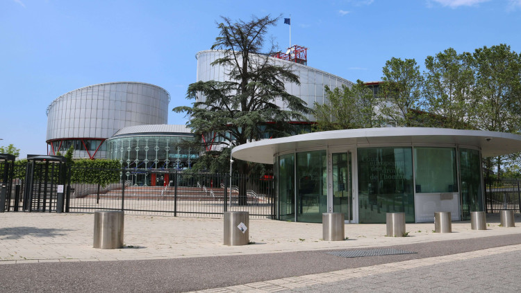 Pla general del Tribunal Europeu de Drets Humans el dia que Jordi Cuixart presenta el primer recurs dels presos per la sentència de l'1-O al TEDH, a Estrasburg el 9 de juny del 2021. Agència Catalana de Notícies