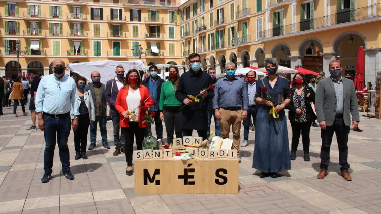 Foto dels líders de Més per Mallorca el dia de Sant Jordi. Europa Press