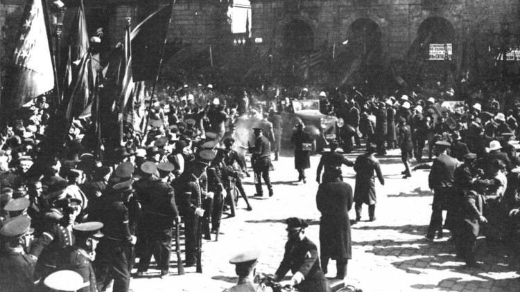 Lluís Companys va arribar a Barcelona després de l'amnistia decretada pel nou govern espanyol. La tornada es va produir l'1 de març del 1936, i el president va ser rebut per una gran multitud ciutadana.
