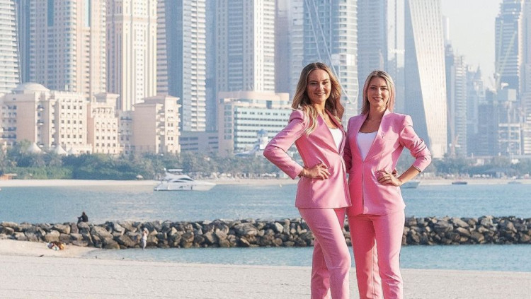 Agents immobiliaris "Real Estate Blondies" a Dubai. Der Spiegel