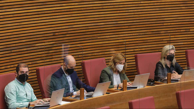 D’esquerra a dreta, Jesús Salmerón, José Antonio Martínez, Cristina Gabarda i Sunsi Sanchis, els primers quatre trànsfugues de Cs a la legislatura en curs. Europa Press