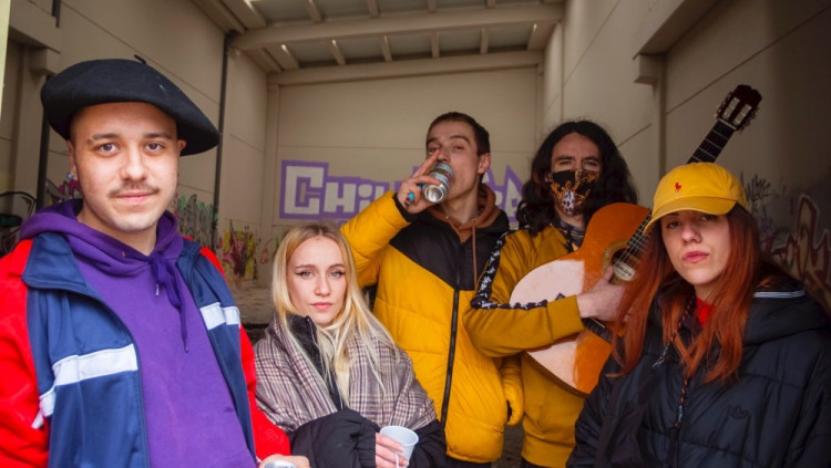 Alguns dels membres de Chill Mafia: d'esquerra a dreta Beñat Rodrigo, Irene Cervantes, Julen Goldarazena, Ben Yart i Sara Losúa. Gorka Beunza