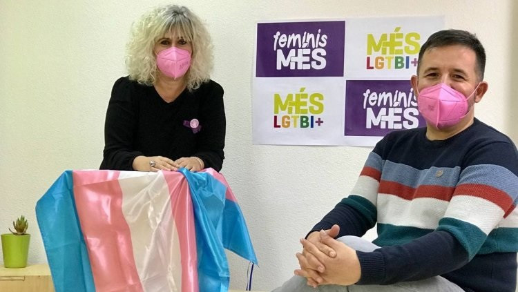 Membres de Més per Mallorca se sumen a la celebració del dia de l'orgull LGTBI. Europa Press