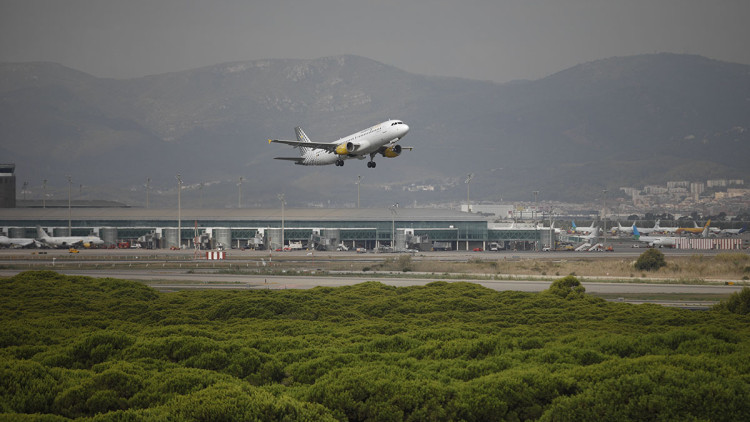 L'Aeroport del Prat, vist des de la Ricarda. Europa Press