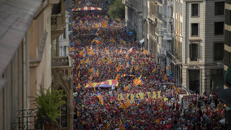 Panoràmica de la manifestació de la Diada al seu pas per la Via Laietana. Jordi Play