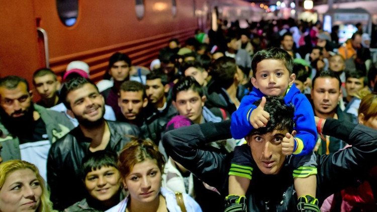 Un grup de refugiats sirians intenta arribar a Alemanya