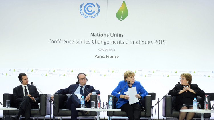 Merkel, a la conferència mundial del canvi climàtic, celebrada a París l'any 2015