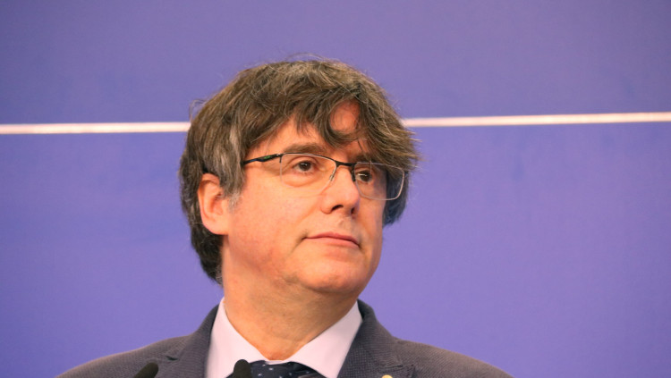 L'eurodiputat de JxCat i president a l'exili, Carles Puigdemont, durant una roda de premsa a l'Eurocambra pel suplicatori, a Brussel·les el 24 de febrer del 2021. Agència Catalana de Notícies