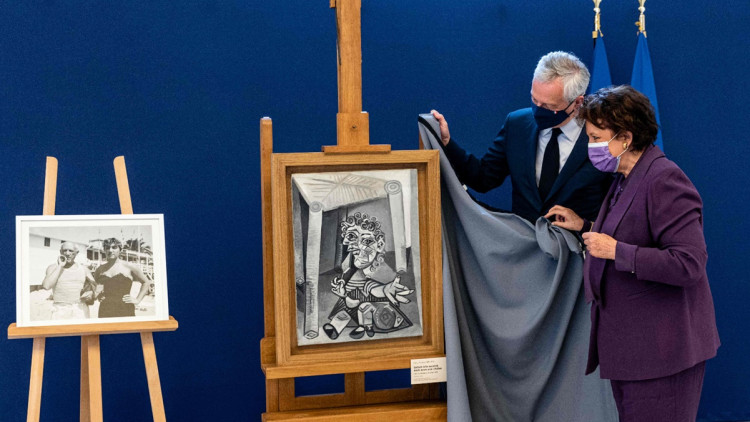 Moment de la presentació de la dació en pagament de Maya Ruiz-Picasso a la República Francesa. AFP
