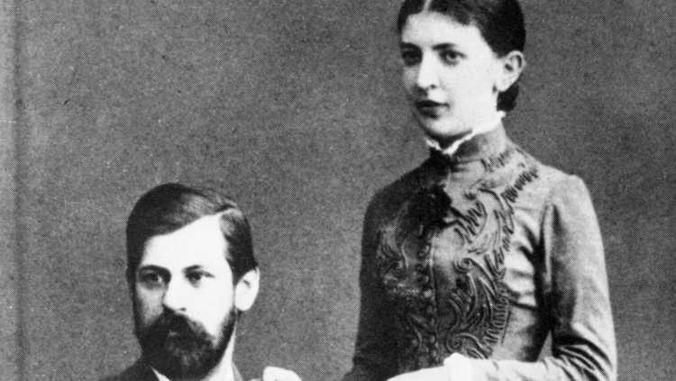 Freud i la seva esposa, Martha Bernays, amb qui va tenir sis fills en només vuit anys, i que fou el gran amor de la seva joventut