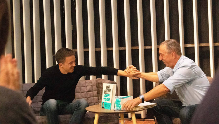 Íñigo Errejón i Joan Baldoví a la presentació feta a l'OCCC, de València| Íñigo Errejón