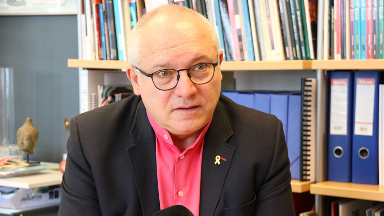 Pla mitjà de l'exconseller de Cultura Lluís Puig durant una entrevista a l'ACN, a Brussel·les el 24 de juliol del 2020. Agència Catalana de Notícies