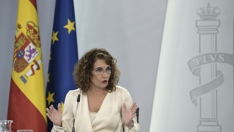 La ministra espanyola d'Hisenda, Maria Jesús Montero, en roda de premsa. Europa Press
