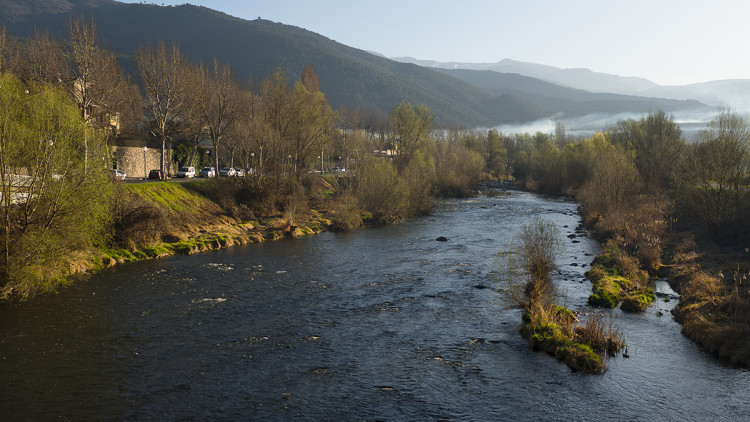 El Segre al seu pas per la Seu d'Urgell. Eliseu T. Climent