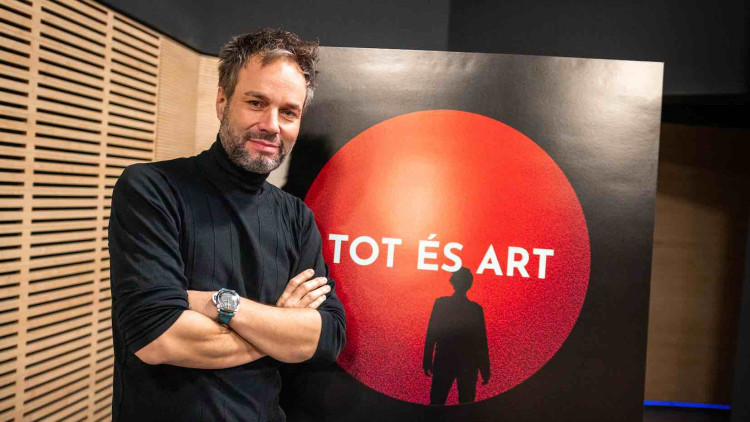 El director d'orquestra Josep Vicent presenta ‘Tot és art’, les nits de dijous a À Punt.