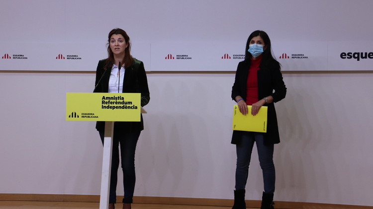 Pla conjunt de la diputada d'ERC al Congrés dels Diputats Carolina Telechea i la portaveu dels republicans al Parlament, Marta Vilalta, en una roda de premsa a la seu del partit. Agència Catalana de Notícies