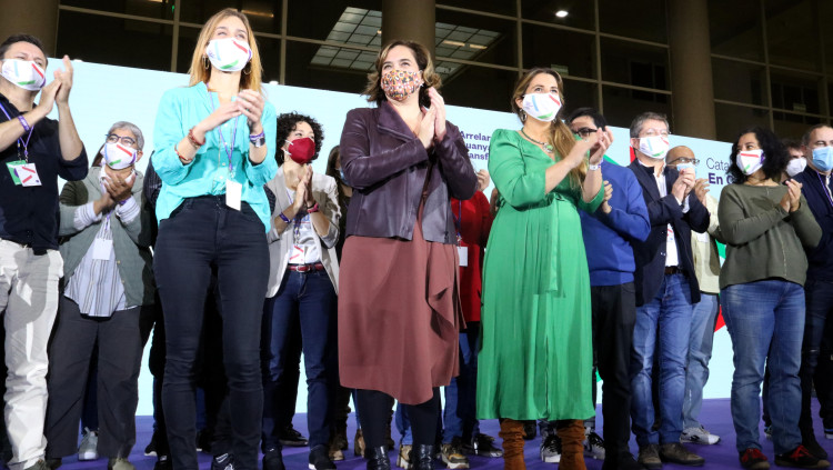 Pla general de Jèssica Albiach, Ada Colau i Candela López en la III Assemblea de Catalunya en Comú. Agència Catalana de Notícies