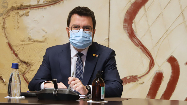 Pla curt del president de la Generalitat, Pere Aragonès, presidint el Consell Executiu extraordinari del 22 de novembre del 2021. Agència Catalana de Notícies