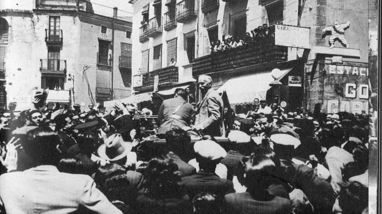 Francesc Macià en una visita a Cervera (Segarra). Arxiu EL TEMPS
