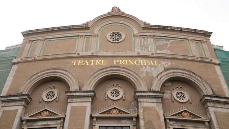 La façana del Teatre Principal de Barcelona. Ajuntament de Barcelona