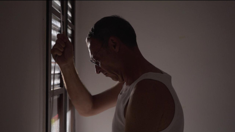 Francesc Anyó protagonitza el migmetratge ‘Un dia com un altre’, amb què Jordi Sebastià fa la seua estrena a la direcció cinematogràfica.